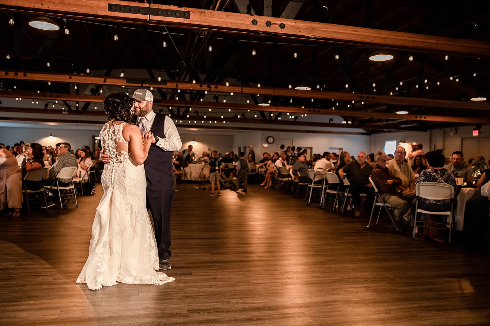 spring wedding in Missouri